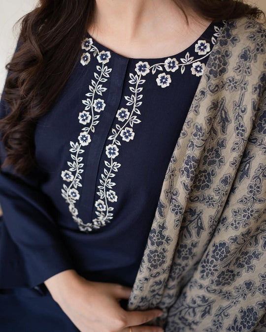 Aisling Lawn 🔵 3 PC Embroidered Unstitched